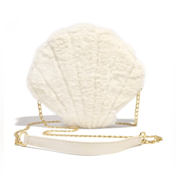 Arielle Shell Bag in Ivory - Picture 5 of 5